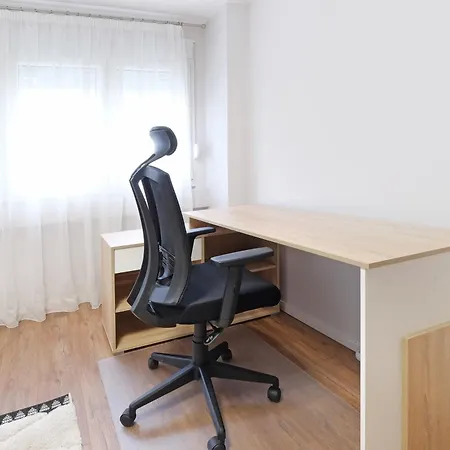 Apartment Arena West Gem *